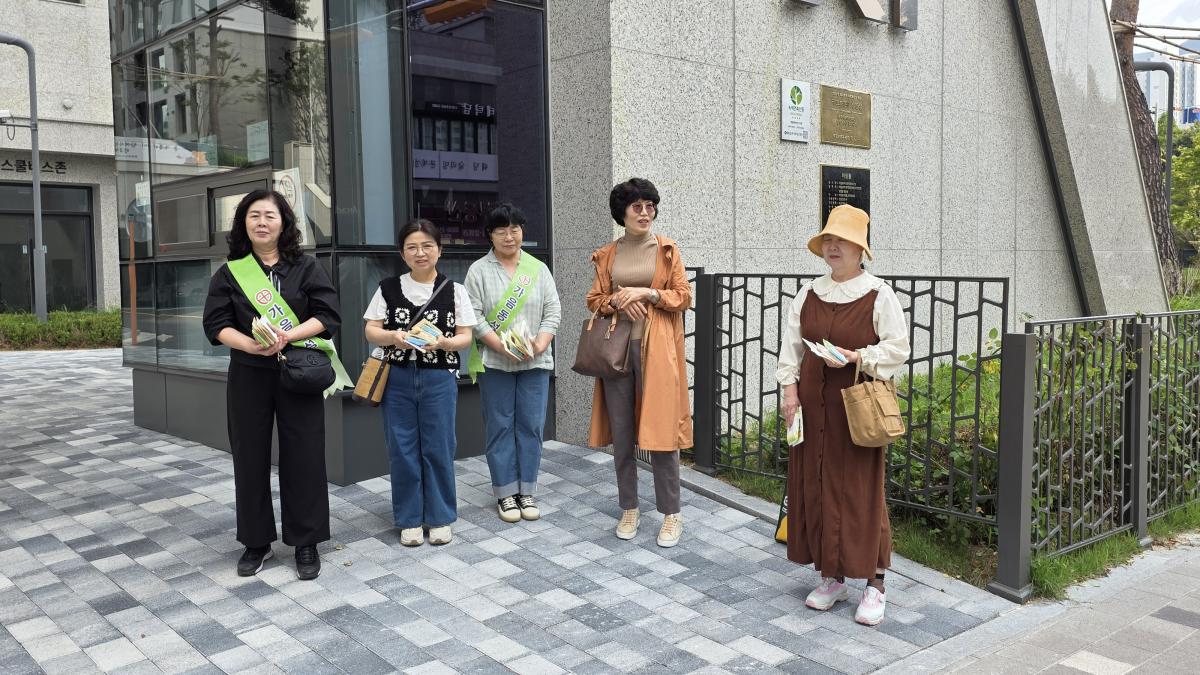 1차 가두선교 20251012 (17).jpg