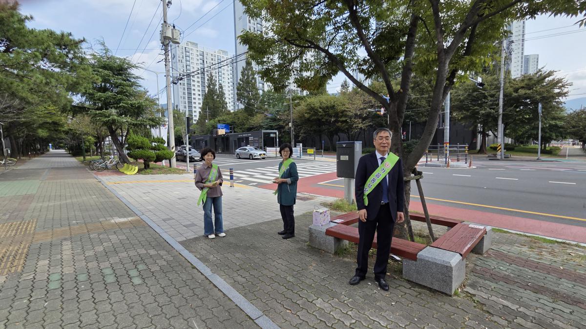 1차 가두선교 20251012 (5).jpg