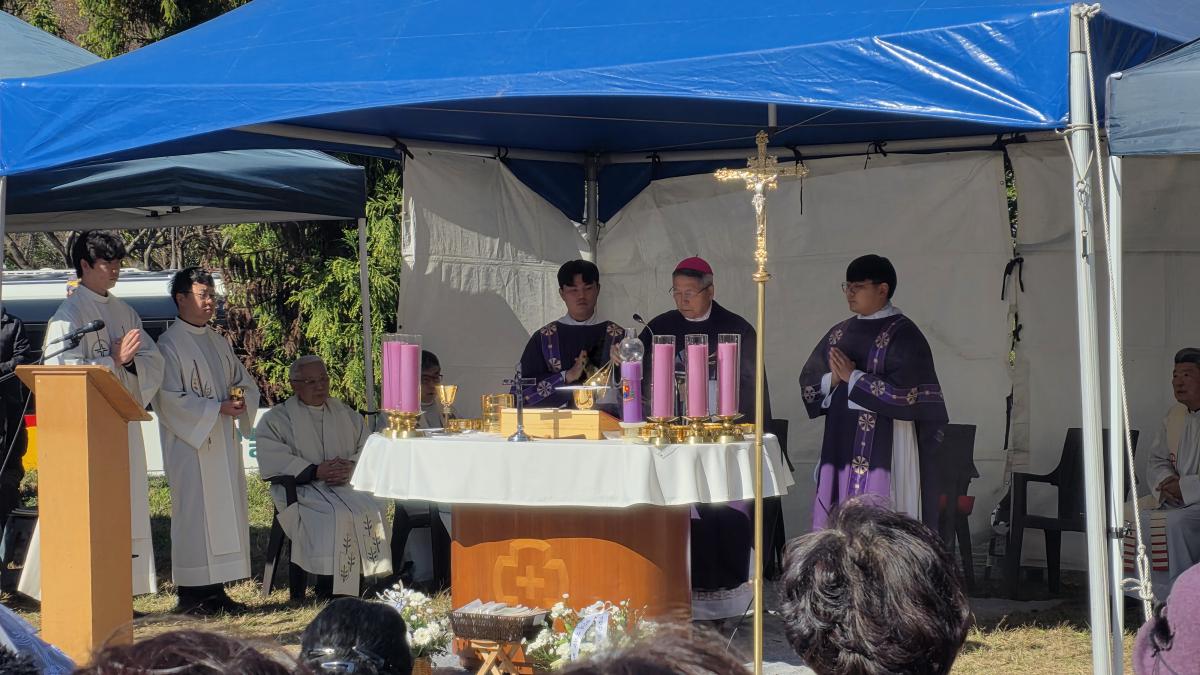 위령의날 고성이화공원묘원 20251103 (30).jpg