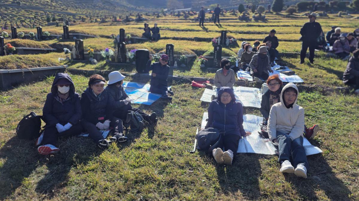 위령의날 고성이화공원묘원 20251103 (9).jpg