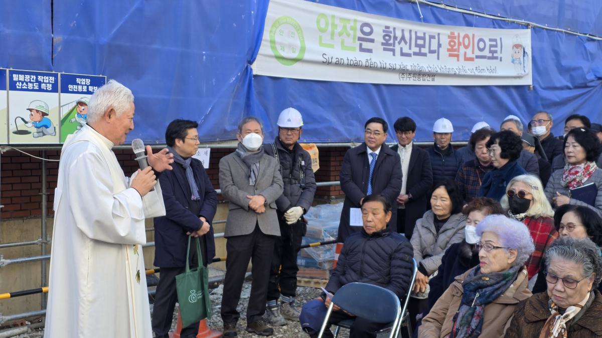 신축성전 십자가 축복식20251218_19.jpg